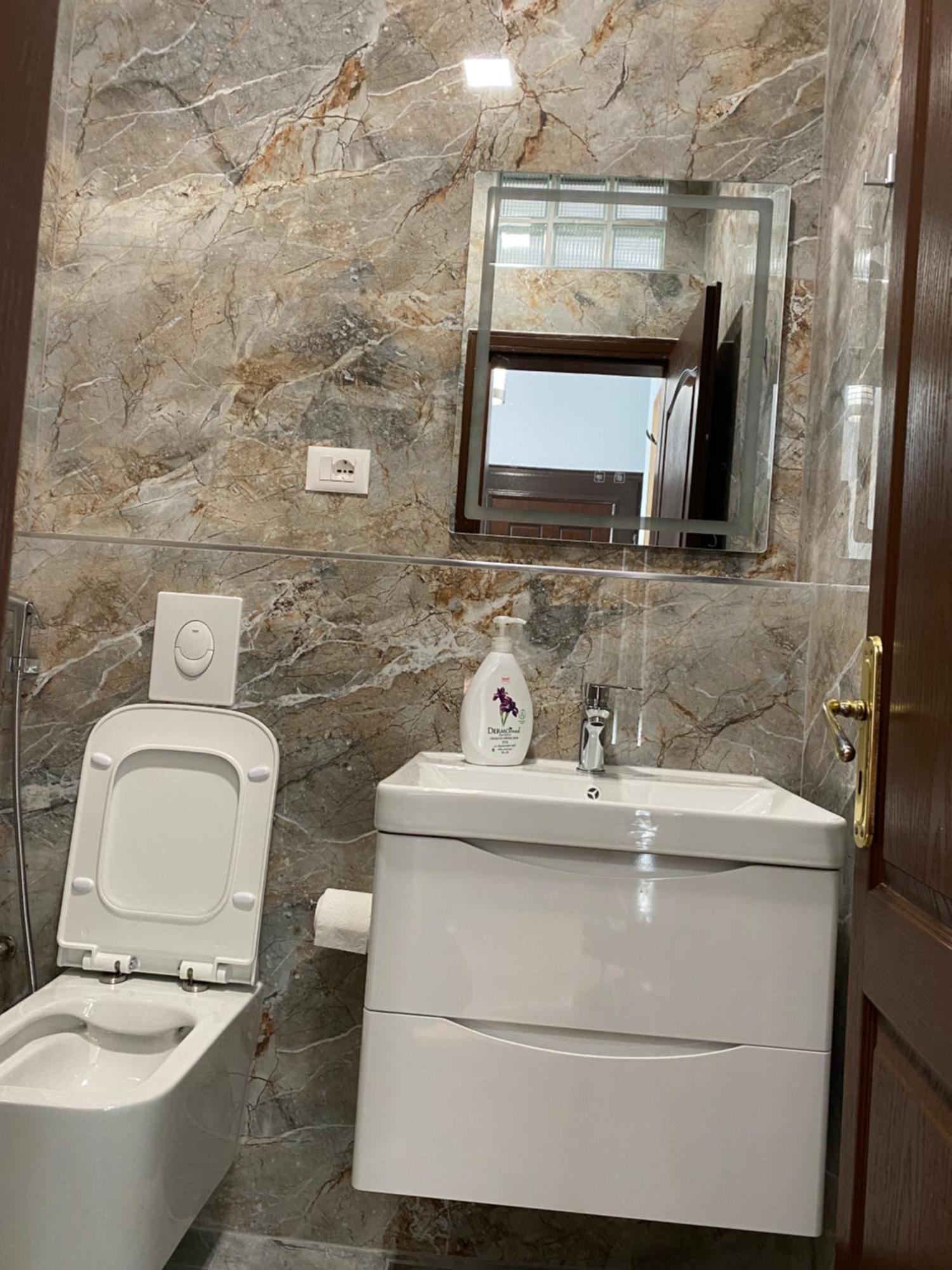 Comfortable 2-Br For 4 Tirana Exterior photo
